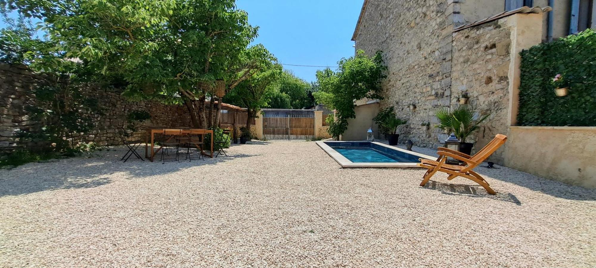 Mazet En Provence Pour 4, Piscine Chauffee Privee, Jardin Clos Prive, Barbecue, Chiens Admis Sainte-Jalle Exteriér fotografie
